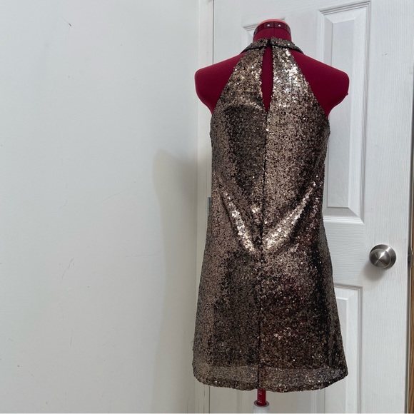 One  Clothing women gold sequins sleeveless mini lined dress. Size S. Used. - Picture 4 of 11